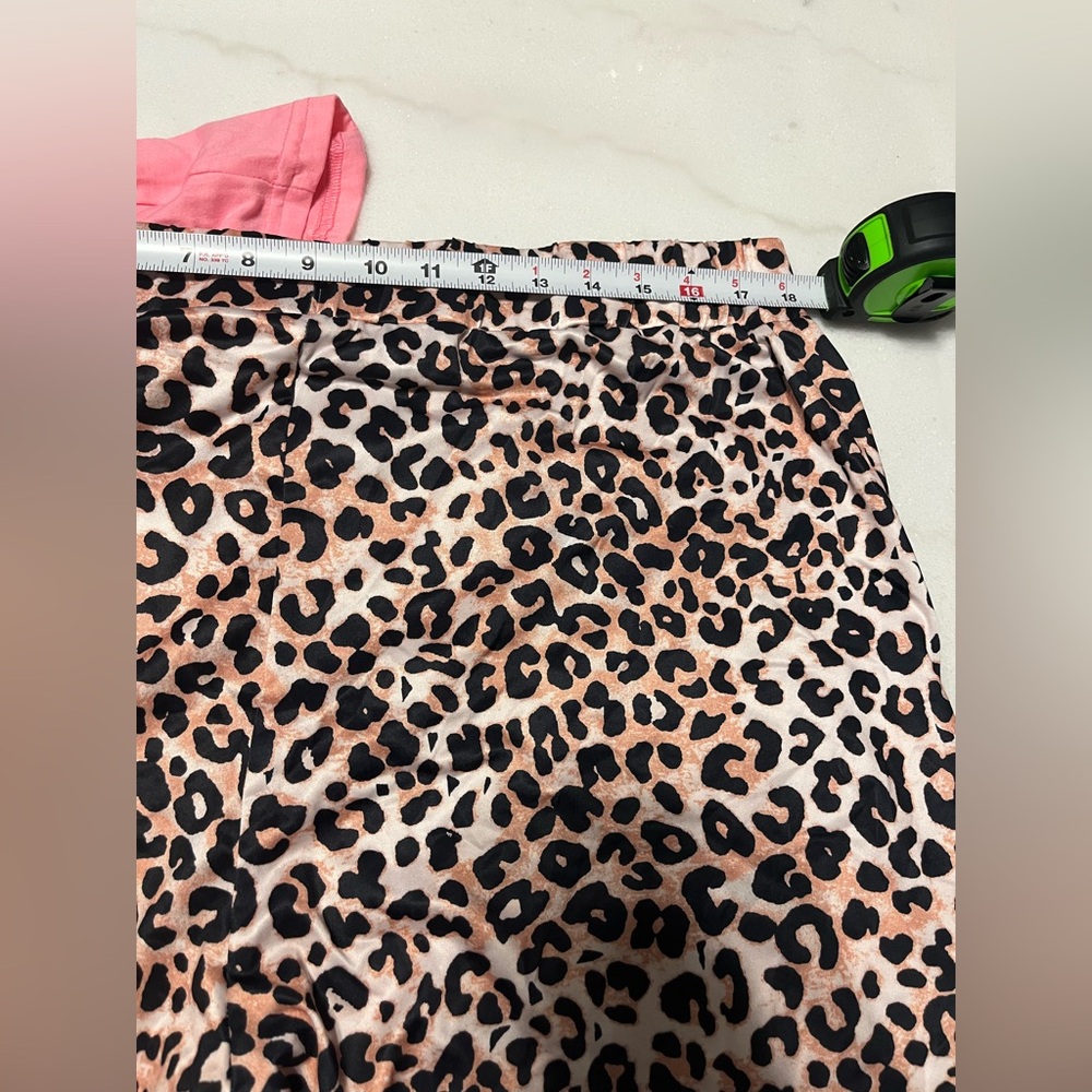 Pink/Leopard Print Short Set - Picture 4 of 8
